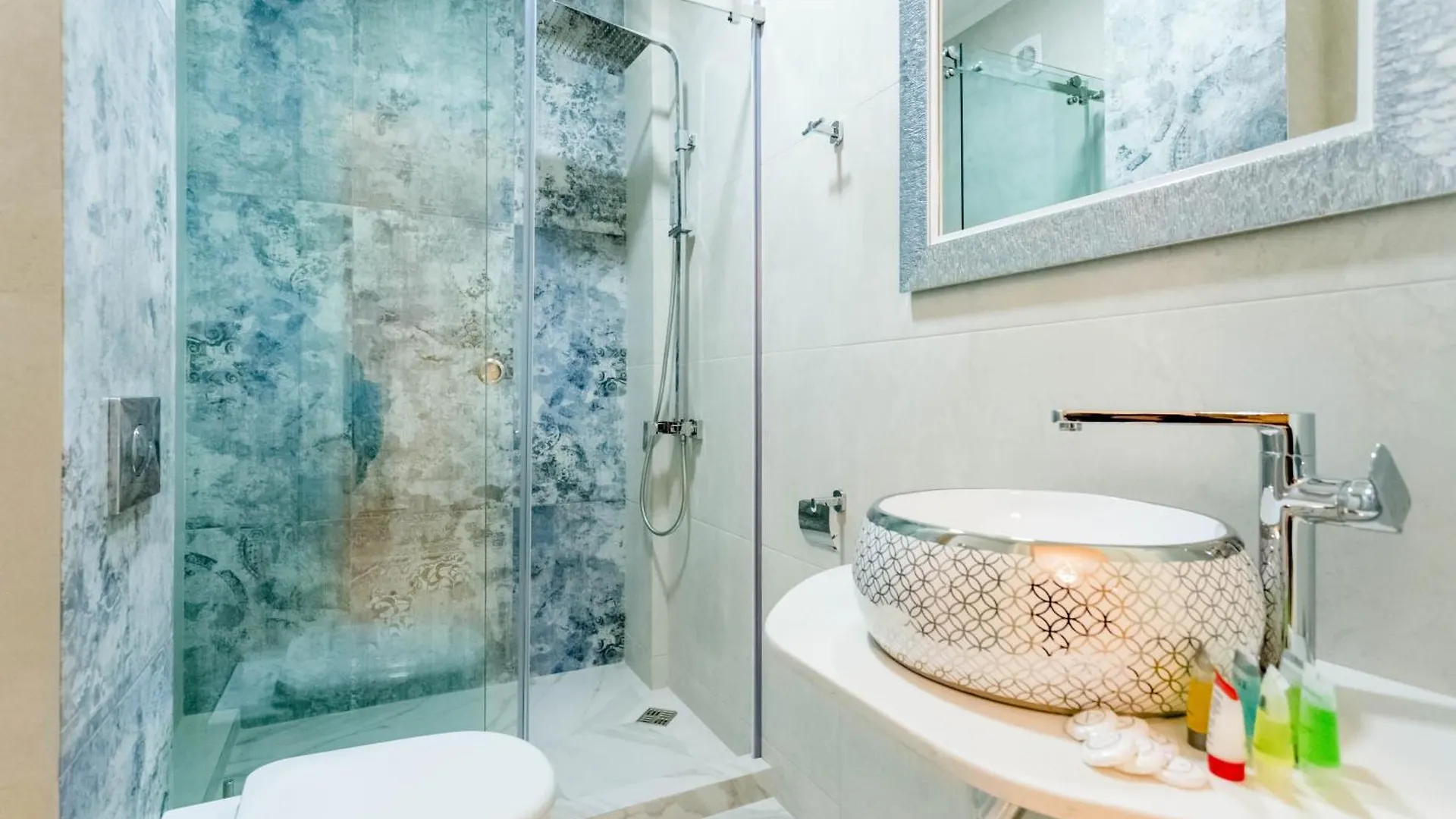 Liberty Deluxe 2025 Apartman Tbiliszi